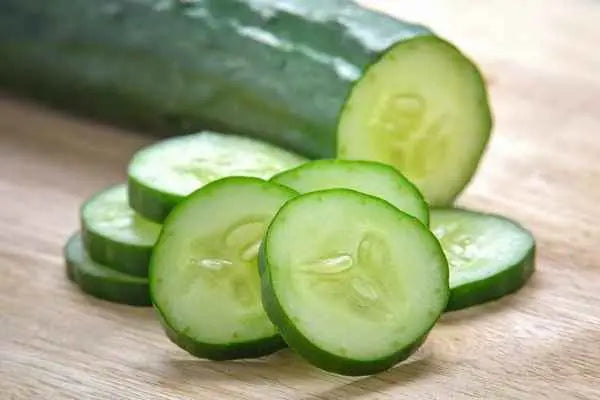 DIY-Cucumber-Aloe-Face-Toner-10-Easy-Steps-to-Refresh-and-Revitalize-Your-Skin-at-Home Platinum Delux ®