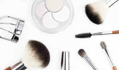 How to pick perfect foundation and brushes for perfect finishing Platinum Delux ®