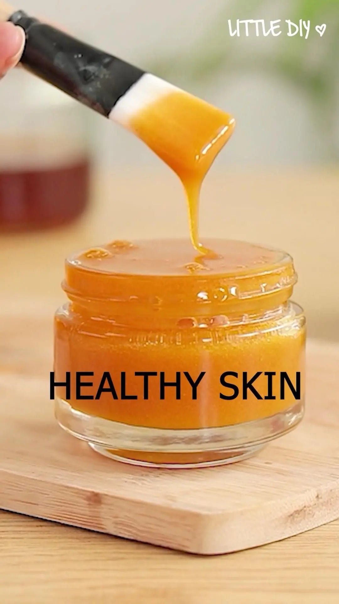 USE OF HONEY FOR SKIN TREATMENT Platinum Delux ®