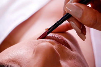 What is lip liner and why it is necessary in beauty products? Platinum Delux ®