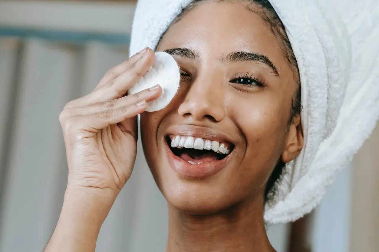 Why makeups are wipes good for skincare? Platinum Delux ®